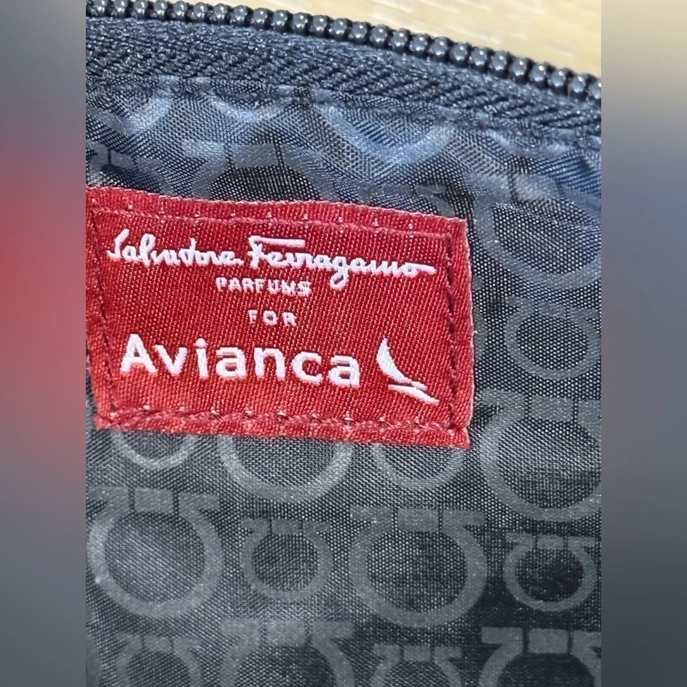 Salvatore Ferragamo zip used